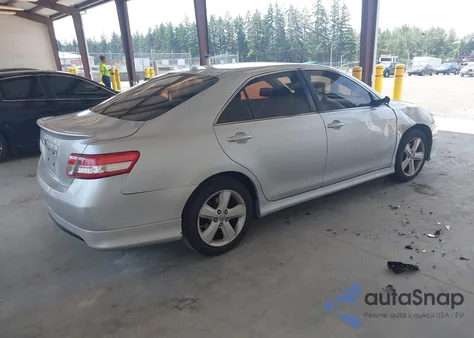 2011 Toyota Camry Se z USA, uszkodzony, nr VIN 4T1BF3EK7BU217071
